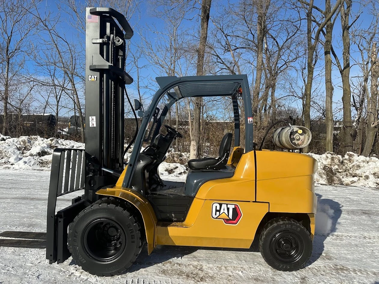 PNEUMATIC FORKLIFT